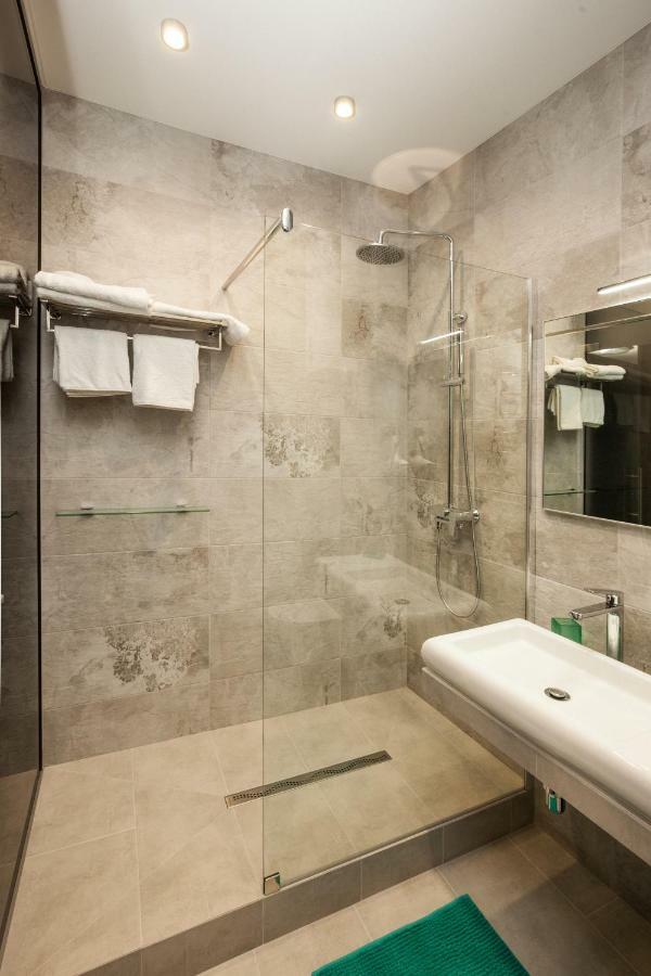 Odss Suites โอเดสซา ภายนอก รูปภาพ